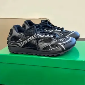 Bottegas Venetas Orbit - Zapatillas Deportivas Casuales Retro con Cordones, Parte Superior de Malla y Cuero Plateado, Transpirables, para Caminar - Product Image 3