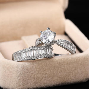 HJ0106 Anillo de Diamantes Plateado Romántico Francés, Vestido de Novia, Vestido de Noche, Anillo Deslumbrante, Regalo para el Día de San Valentín, Accesorio de Moda - Product Image 3