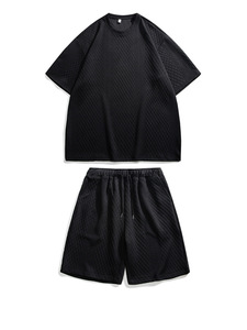 Ensemble deux pièces tendance été pour homme : T-shirt à manches courtes décontracté et short polyvalent – Idéal pour le dropshipping - Product Image 5