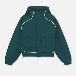 Chaqueta Técnica para Hombre con Ribete Reflectante en Contraste, Color Verde Bosque, Cierre de Cremallera, Cortavientos con Bolsillos con Solapa - Product Image 1