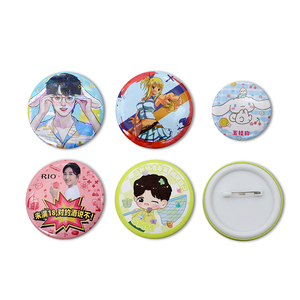 カスタムロゴ高品質ブリキピンティンプレートバッジ栓抜き付き - Product Image 3