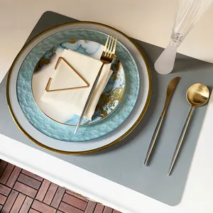 豪华骨瓷哑光蓝色精致陶瓷餐具盘黄金充电器盘婚宴使用陶瓷餐盘