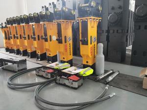 Martillo hidráulico SOOSAN SB30 tipo caja silencioso para demolición de rocas duras, para miniexcavadoras y cargadoras compactas Bobcat. - Product Image 6