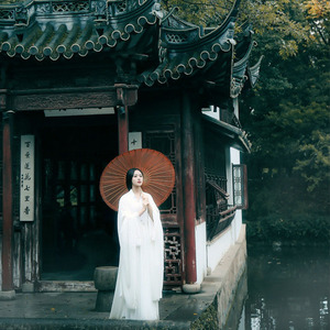 Robe Hanfu blanche en mousseline de soie, style ancien pour femmes, pour la photographie - Product Image 3