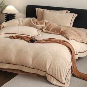 Ensemble <span class=keywords><strong>de</strong></span> literie en velours <span class=keywords><strong>de</strong></span> lait gaufré <span class=keywords><strong>de</strong></span> luxe, 4 pièces, ensemble <span class=keywords><strong>de</strong></span> <span class=keywords><strong>housse</strong></span> <span class=keywords><strong>de</strong></span> <span class=keywords><strong>couette</strong></span> en <span class=keywords><strong>flanelle</strong></span> jacquard, ensemble <span class=keywords><strong>de</strong></span> literie doux et chaud pour l'hiver avec bordure blanche - Product Image 6