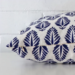 Vente en gros de housse de <span class=keywords><strong>coussin</strong></span> à carreaux <span class=keywords><strong>bleu</strong></span> marine, taie d'oreiller décorative en coton 100% lin pour Noël - Product Image 3