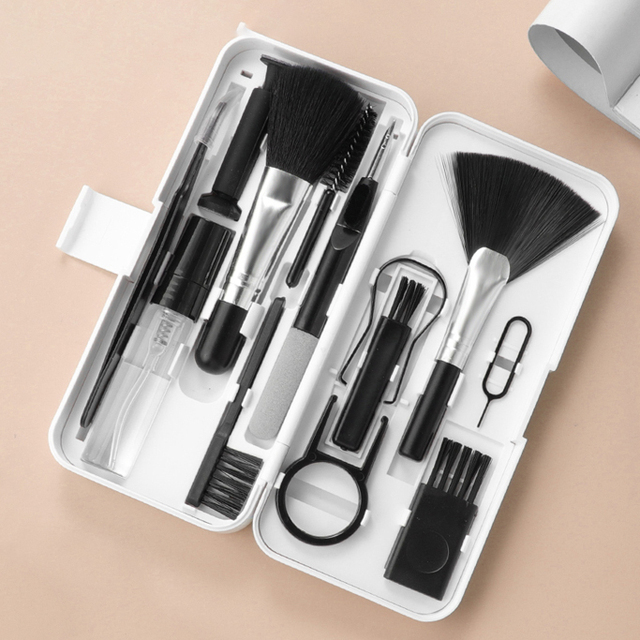 Multi Purpose 18 in 1 Computer Keyboard Earbuds Headphone Mobile Phone Cleaner Brush Pen Earphone Cleaning Kit for Electronics
