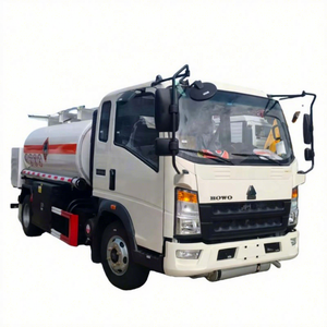 Sinotruk HOWO 4x2 New 5000-6000 Liters Fuel Gasoline Crude Oil Refueling Delivery <b>Transport</b> Tanker Truck Sale - Product Image 3