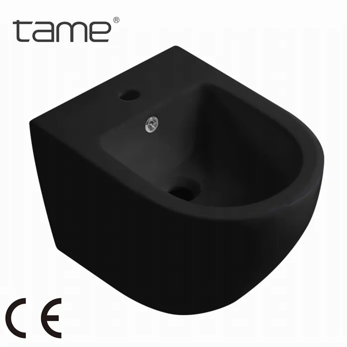 Addomesticato TM3006-MB-B sanitari di alta qualità bagno CE appeso a muro in porcellana nera opaca WC Shattaf WC Bidet