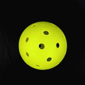 Pickleball sans couture extérieur de haute qualité approuvé par l'USAPA pour le ballon de <span class=keywords><strong>cornichon</strong></span> de compétition - Product Image 4