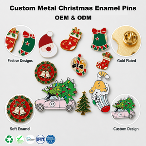 Épinglette en métal émaillé 2D sur le thème de Noël personnalisé, Père Noël, sapin de Noël, chaussette, cloche, badge cadeau de Noël - Product Image 1