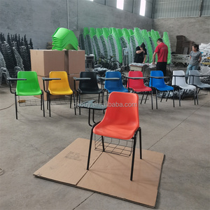 Chaises d'école et de bureau en plastique durables, empilables, modernes et populaires pour les événements, personnalisables en gros - Product Image 1