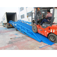 Rampes de chargement de fourgonnettes d'entrepôt en métal personnalisé de 15000 à 8000kg Chemin d'entraînement hydraulique mobile Rampe élévatrice de voiture Pont de rampe pliable