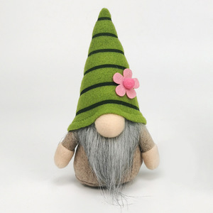 Adorno de Muñeco Duende Verde de Primavera, Decoración Artesanal de Tela para el Día de San Patricio, Regalo Festivo - Product Image 3