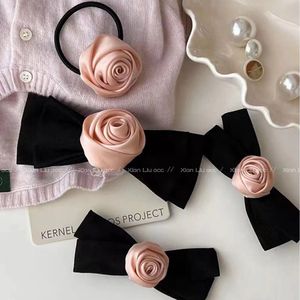 Pinza para el cabello con diseño de rosa rosa pura, pinza con lazo francés, horquilla para la parte posterior de la cabeza, accesorio para el cabello versátil y femenino. - Product Image 2