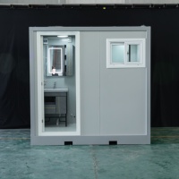 Toilettes portables modernes de 20 pieds, sanitaires modulaires préfabriqués avec douche, écologiques pour les camps de travailleurs et les sites miniers