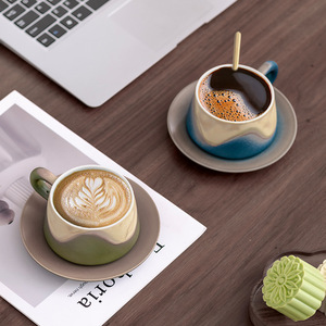 Juego de Taza y Platillo de Cerámica de Lujo, Elegante Taza para Latte, Regalo para Colleague o Novio - Product Image 4