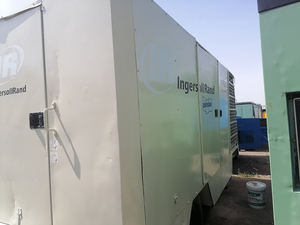 Compresor de Aire Ingersoll <span class=keywords><strong>Rand</strong></span> XHP900 de 900 Cfm, Modelo 2013, Motor CAT de Segunda Mano, 24 bar, en Venta - Product Image 3