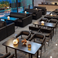 Mobilier de restaurant moderne en bois massif, canapé avec tables à manger en métal, chaises pour le salon et l'hôtel