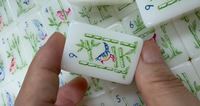 White Nature 2026 Nuevo y Popular MOTHER NATURE Tapetes y Soportes de Acrílico Grabados Personalizados para Fichas de Mahjong Americano, Regalos para Adultos, Entretenimiento