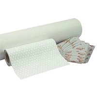 Papier d'emballage alimentaire en kraft alvéolé, personnalisable avec motifs et logos, résistant à la graisse et aux fuites, pour miel, burgers et autres produits.