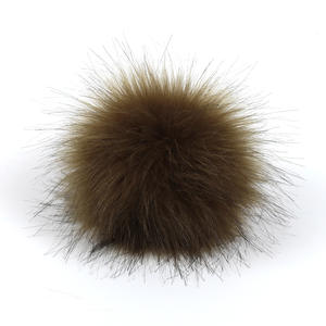 Venta al por mayor 12cm 15cm Rosa Gris Blanco Colores mezclados Pompones de piel sintética Snap on Fluffy Vegan Fur Ball Desmontable Pompones de piel sintética - Product Image 6