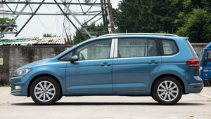SAICVOLKSWAGEN <span class=keywords><strong>Touran</strong></span> L <span class=keywords><strong>2022</strong></span> 1.4T Confort Volant à Gauche 7 Places Monospace Climatisation Automatique Voiture Neuve - Product Image 4