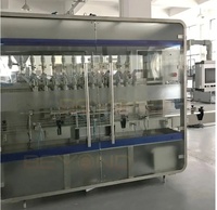 Ligne d'embouteillage d'huile automobile automatique à haute vitesse avec une capacité de 2000 à 6000 BPH pour système de remplissage de lubrifiants de 1L à 5L