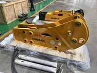 Marteau brise-roche hydraulique latéral robuste pour SB 43, 5-12 tonnes, diamètre de la pointe de 75 mm, boîte de vitesses, pour l'exploitation minière