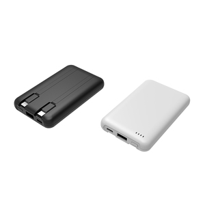 แบตเตอรี่สำรองพกพาขนาดบาง 5000mAh พร้อมสายชาร์จ Type C และ L ในตัว เครื่องชาร์จแบตเตอรี่ฉุกเฉินขนาดกะทัดรัด - Product Image 1