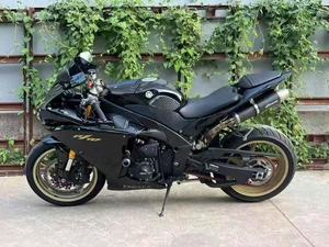 Yamaha R1 d'<span class=keywords><strong>occasion</strong></span>, moto sportive à essence avec TCS, cylindrée 1000 cm³, vitesse >290 km/h, trois plans de puissance - Product Image 3