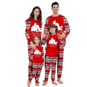 Ropa de dormir para <span class=keywords><strong>mujer</strong></span>, fuente de Navidad, conjunto para padres e hijos, estampado de oso <span class=keywords><strong>Polar</strong></span> blanco, pantalones largos de manga larga, pijamas rojos, ropa de descanso - Product Image 1
