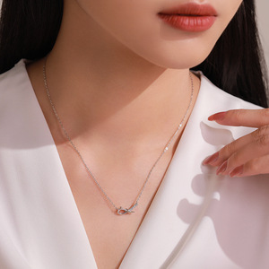 Collar con colgante de circonita redonda en plata de ley S925, versión cobre personalizable, para mujer, perfecto para uso diario. - Product Image 2