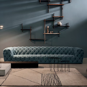 Furnistyle Ensembles de canapés Chesterfield en cuir italien moderne de luxe Éponge en cuir véritable pour le salon Meubles Love Seat - Product Image 1