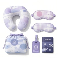 Porte-cartes multifonctionnel personnalisable en polyester à motif de dessin animé, avec rangement pour passeport, maquillage, masque pour les yeux, oreiller de voyage et fermeture éclair – Idéal comme cadeau