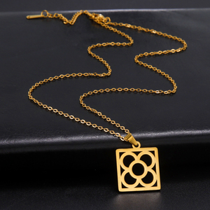 Myshape <span class=keywords><strong>Barcelona</strong></span> flor cuadrado colgante collar de acero inoxidable clavícula cadena para mujeres niñas joyería regalo al por mayor - Product Image 1