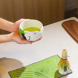 Ensemble cadeau bol et fouet à matcha japonais peints à la main, ensemble matcha peint à la main avec motif chat - Product Image 6