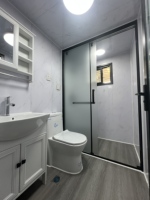 En promotion : Maison modulaire extensible E20 équipée d'une cuisine, d'une salle de bain et de deux chambres, préfabriquée avec porte en aluminium à rupture de pont thermique