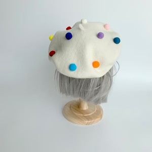 Bérets en Gros Couleurs Bonbon Personnalisables – Bérets d'Hiver en Laine avec Petite Boule en Peluche Douce pour Enfants - Product Image 5