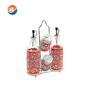 Botellas de vidrio vacías con diseño de hierro repujado para aceite y vinagre/salero y pimentero - Product Image 1