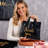 Sacs de marchandises de remerciement en vrac durables avec poignée Paquet de provisions en plastique pour les chaussettes et les chaussures de la boutique