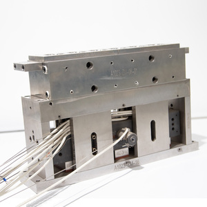 कारखाने की गुणवत्ता बोतल मोल्डिंग पालतू पूर्व मोल्ड इंजेक्शन खिंचाव मोल्ड - Product Image 2