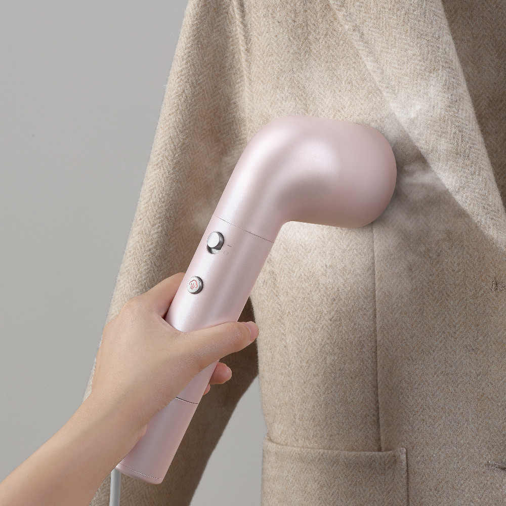 How to Choose the Best Handheld Steamer: Expert Buying Guide 2023