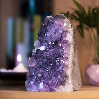 Crystals d'améthyste de qualité naturelle, grappes de géodes, artisanat en cristal, minéraux uniques, grappes d'améthyste pour souvenirs