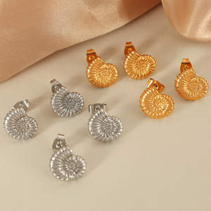 Stud Earrings Shell Flower Design 18K Gold Plated Silver <b>Titanium</b> Steel Everyday Wear Fashion Jewelry - Product Image 1