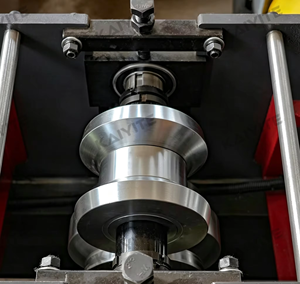 Nouvelle Machine de Formage de Tuiles KYT Omega PLC, Machine de Profilage, Pompe Moteur, Support pour Bobines d'Acier GI/PPGI, pour Volets Roulants Industriels - Product Image 3