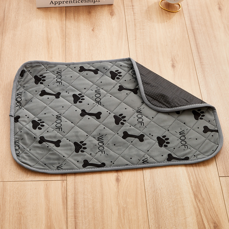 Coutures en losange gris foncé