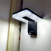 Lampes de jardin LED étanches pour l'extérieur Vente en gros Lampe murale de sécurité à énergie solaire avec capteurs