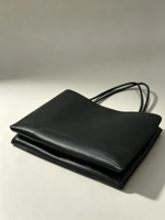 Petit sac à main en cuir d'agneau véritable | Sac fourre-tout minimaliste pour le travail | Sac de poitrine pour femme | Sac à main de luxe pour femmes | Sac à main décontracté