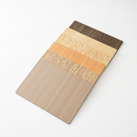 Panneau composite bois-aluminium 4 mm 1220x2440 mm grain de bois cerisier revêtu de PVDF pour la décoration murale extérieure